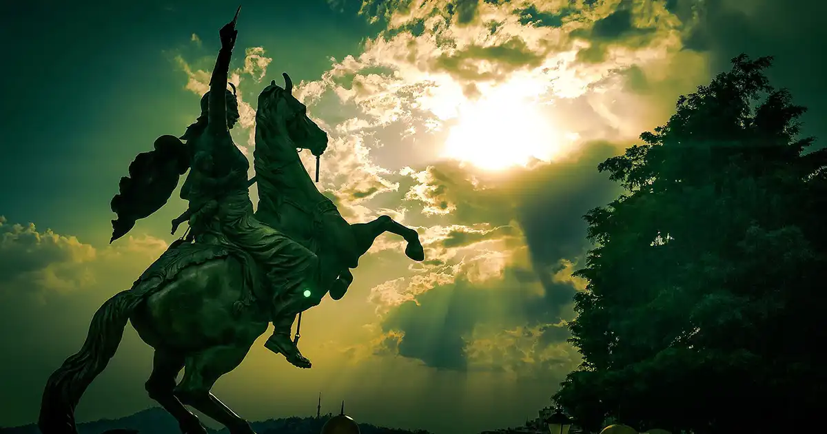 Jhansi Ki Rani Ki Samadhi Par